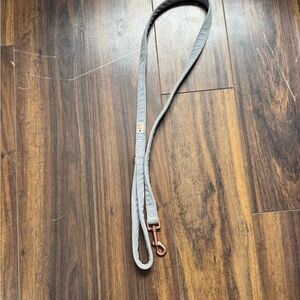 Gray Dog Leash with Rose Gold Clip